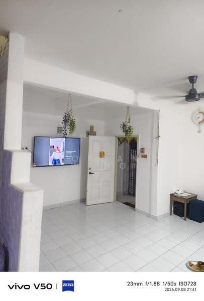 2-storey Terraced House for Sale in Taman Mount Austin (Tebrau) - Jordan Wong - Living Room - PropertyGuru.com.my