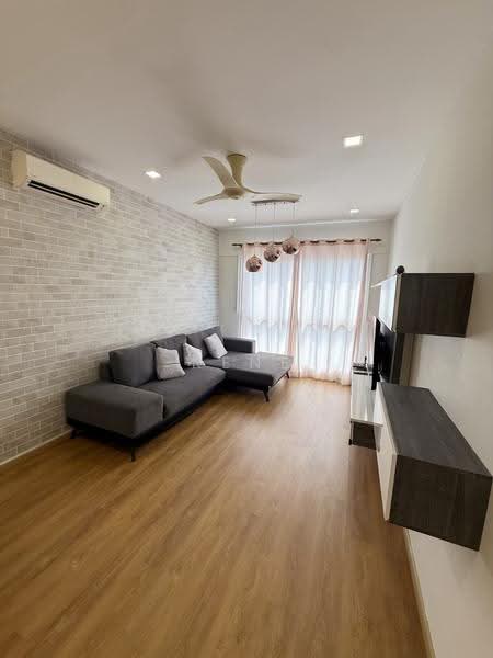 Kediaman Servis untuk Dijual di V@SUMMERPLACE - Rene Tew - Living Room - PropertyGuru.com.my
