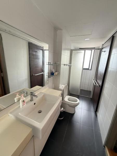 Kediaman Servis untuk Dijual di V@SUMMERPLACE - Rene Tew - Bathroom - PropertyGuru.com.my