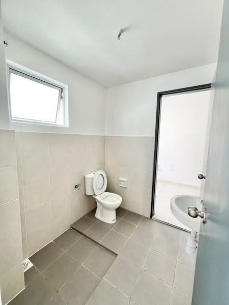 Rumah Teres 2-Tingkat untuk Dijual di Taman Sari Alamanda (Serendah) - Samson Lee - Bathroom - PropertyGuru.com.my
