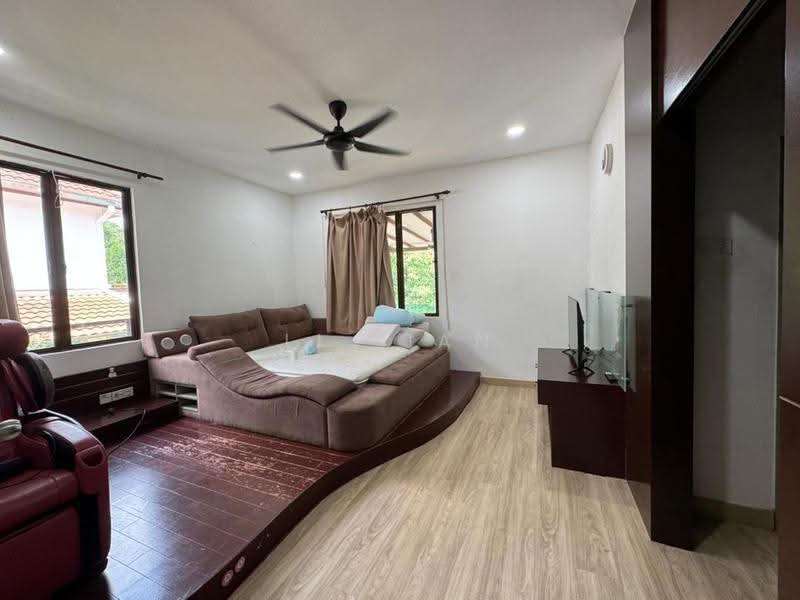 Cluster House for Sale in Austin Heights (Tebrau) - Li Lian Chew - Bedroom - PropertyGuru.com.my