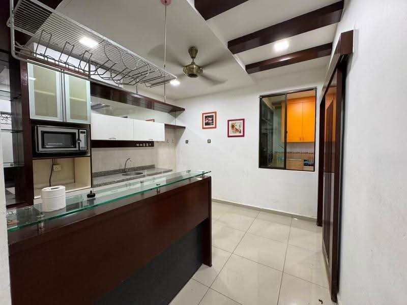 Cluster House for Sale in Austin Heights (Tebrau) - Li Lian Chew - Kitchen - PropertyGuru.com.my