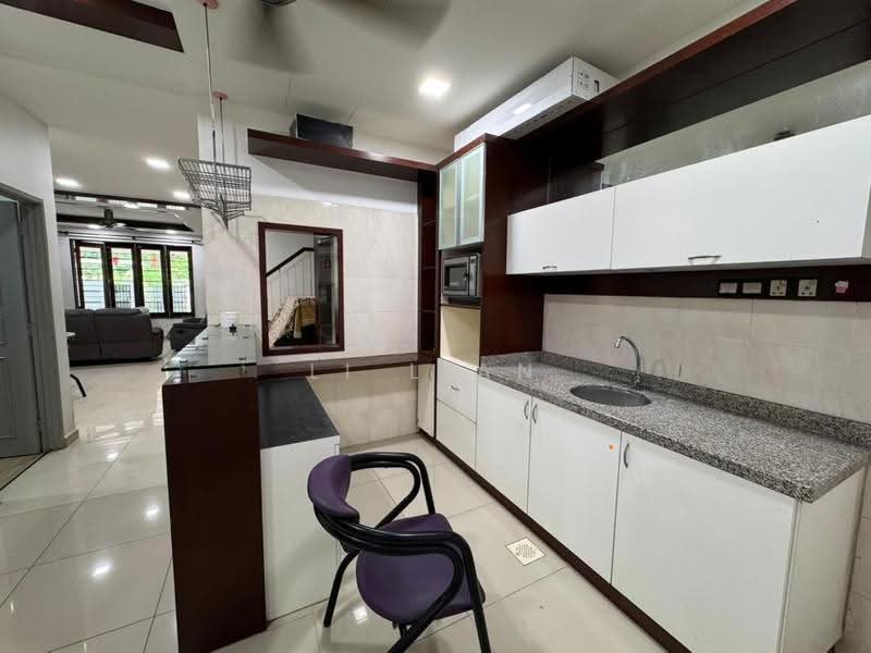 Cluster House for Sale in Austin Heights (Tebrau) - Li Lian Chew - Kitchen - PropertyGuru.com.my