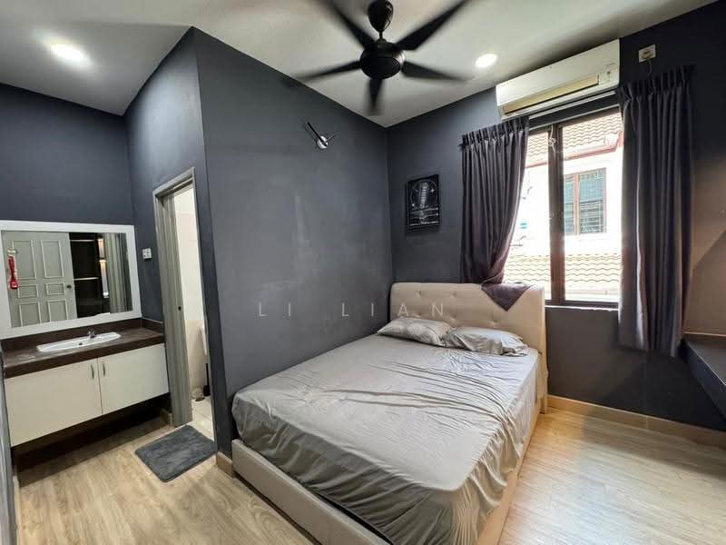 Cluster House for Sale in Austin Heights (Tebrau) - Li Lian Chew - Bedroom - PropertyGuru.com.my