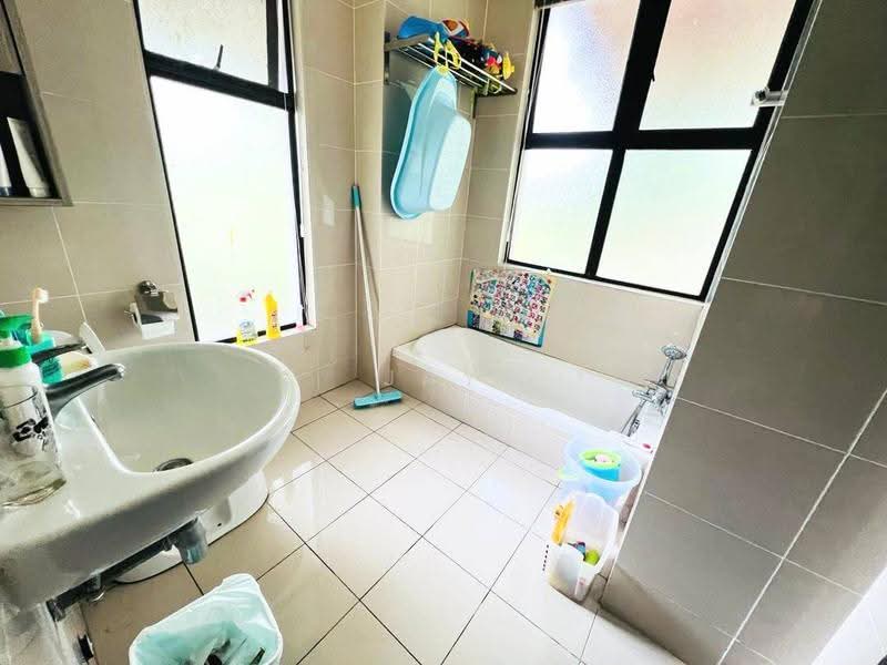 Bungalow House for Rent in Leisure Farm (Gelang Patah) - Jay Ho - Bathroom - PropertyGuru.com.my