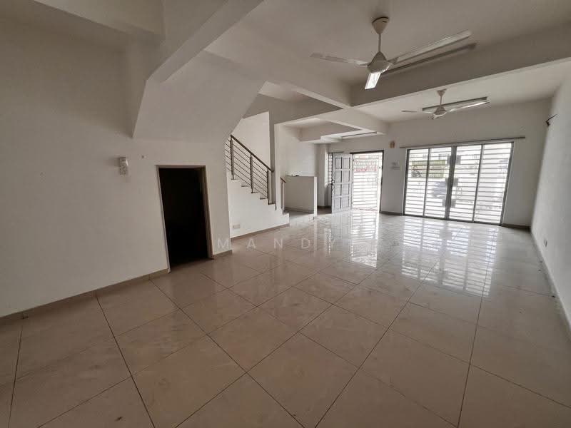 Terraced House for Sale in Rawang (Selangor) - Mandy Cheow - Living Room - PropertyGuru.com.my