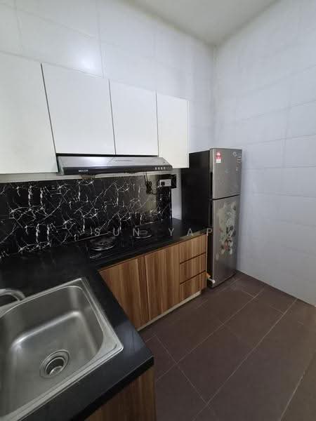 Kondominium untuk Disewa di M Condominium @ Larkin - Sun Yap - Kitchen - PropertyGuru.com.my