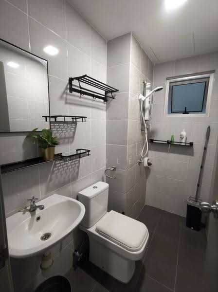 Kondominium untuk Disewa di The Edge Residence - Shirley Lim - Bathroom - PropertyGuru.com.my
