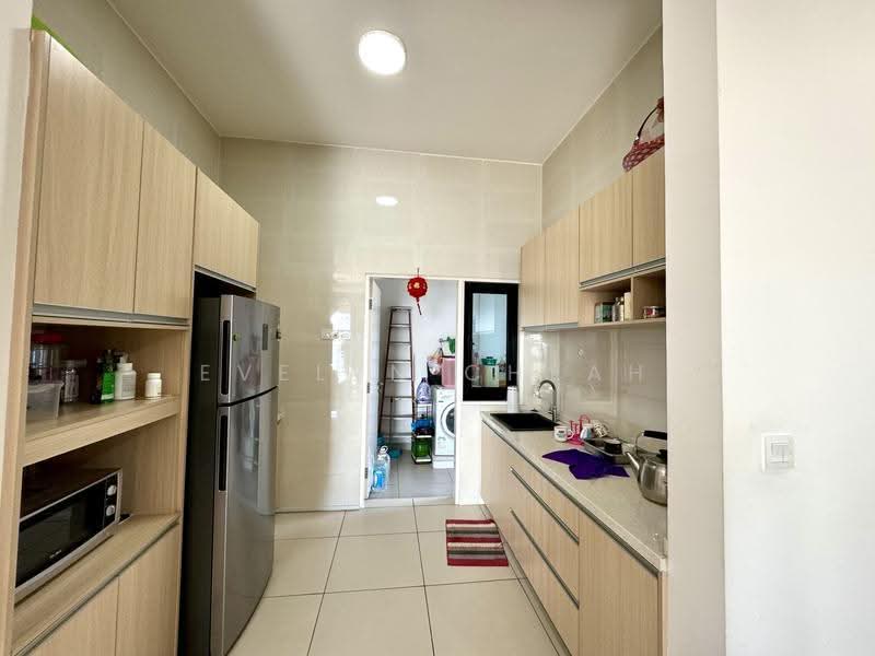 Condominium for Sale at Sky Condominium (Skyz Residence) - Evelyn Cheah - Kitchen - PropertyGuru.com.my