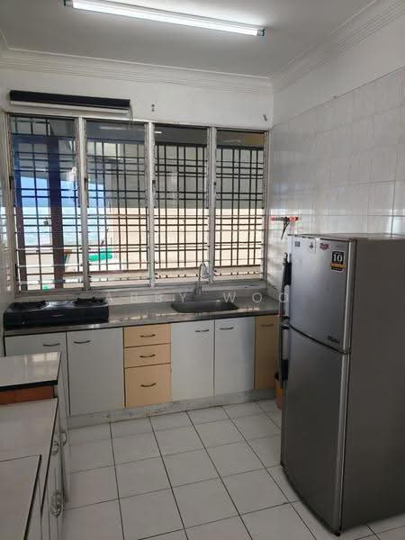 Kondominium untuk Disewa di N-Park Condominium - Abby Woo - Kitchen - PropertyGuru.com.my