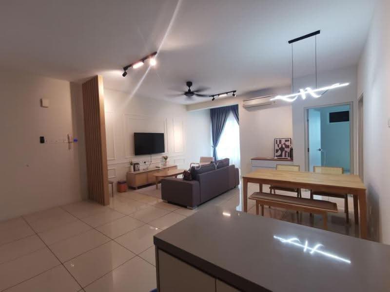 Kediaman Servis untuk Disewa di V Residence 3 @ Sunway Velocity - Eddy Hong - Living Room - PropertyGuru.com.my