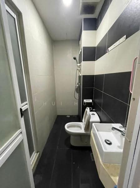 Service Residence for Rent at D'Secret Garden (Pangsapuri Kempas Indah) - Hui Hui . - PropertyGuru.com.my