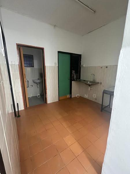 Rumah Teres 1-Tingkat untuk Disewa di Saujana Puchong (Puchong) - Joey Wong - Kitchen - PropertyGuru.com.my