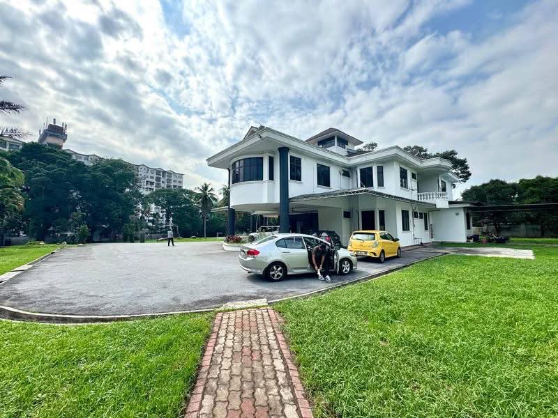 Commercial Bungalow for Rent in Kajang (Selangor) - Fahim Rustam - Exterior - PropertyGuru.com.my
