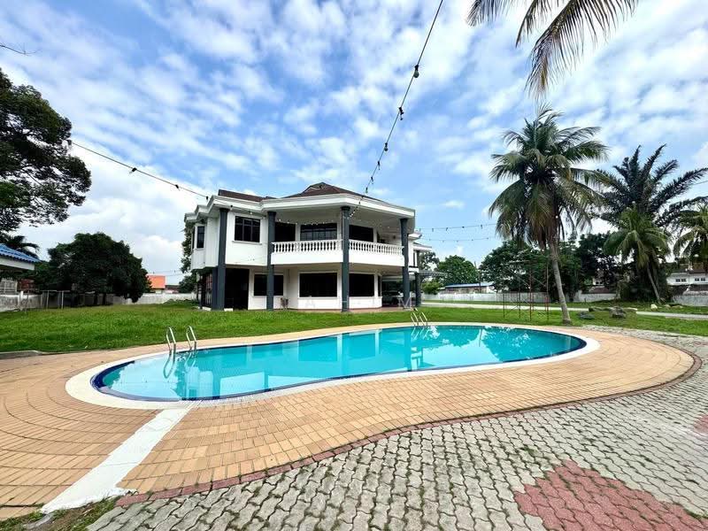 Commercial Bungalow for Rent in Kajang (Selangor) - Fahim Rustam - Exterior - PropertyGuru.com.my