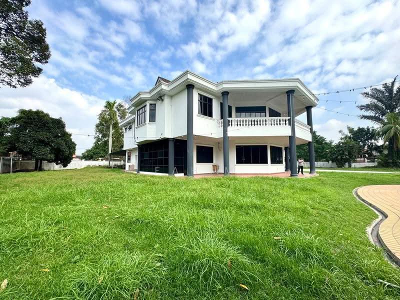 Commercial Bungalow for Rent in Kajang (Selangor) - Fahim Rustam - Exterior - PropertyGuru.com.my