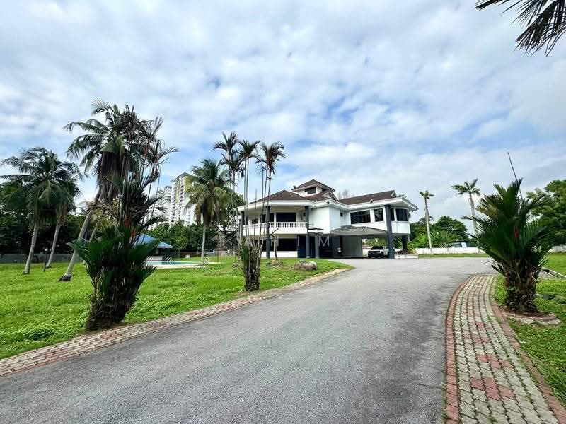 Commercial Bungalow for Rent in Kajang (Selangor) - Fahim Rustam - Exterior - PropertyGuru.com.my