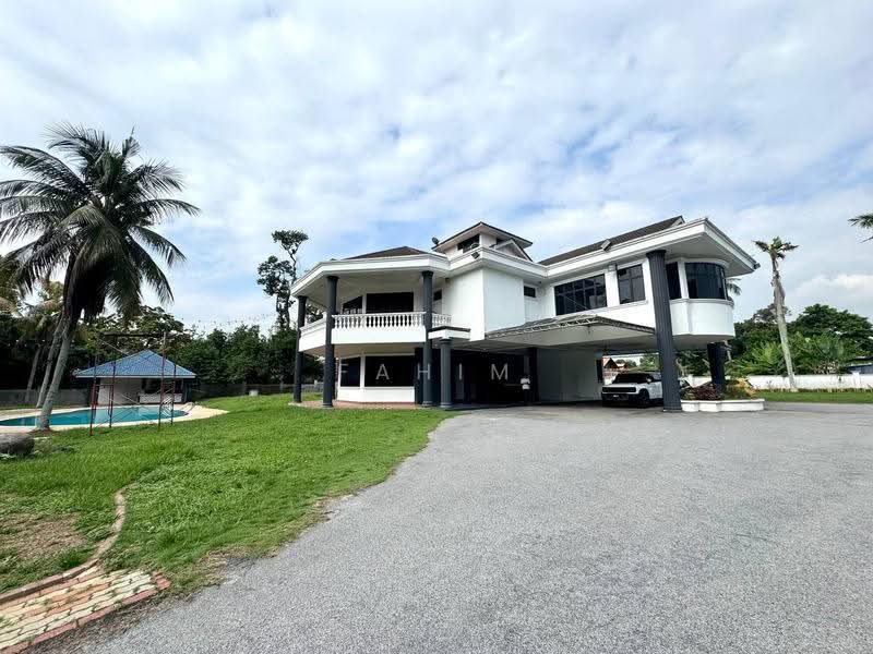 Commercial Bungalow for Rent in Kajang (Selangor) - Fahim Rustam - Exterior - PropertyGuru.com.my