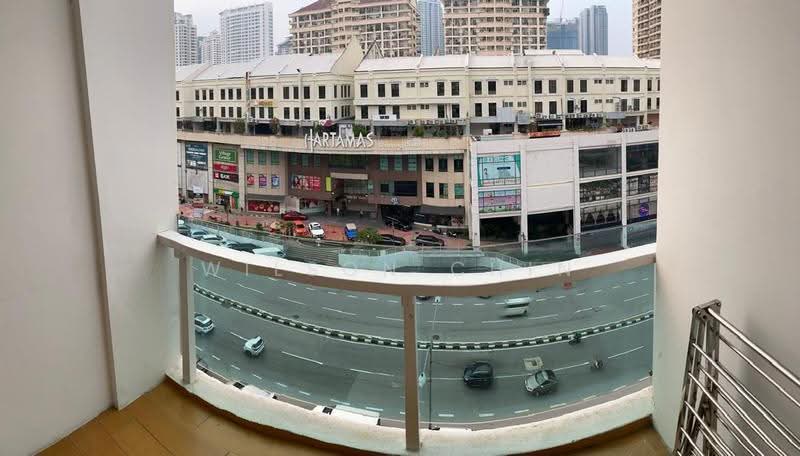 Kediaman Servis untuk Disewa di Chelsea @ Plaza Damas 3 - Wilson Chin - Balcony - PropertyGuru.com.my