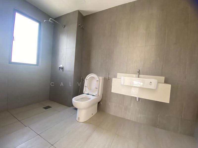 3-storey Terraced House for Sale in Ukay Bistari (Ulu Kelang) - calvin Chin - Bathroom - PropertyGuru.com.my