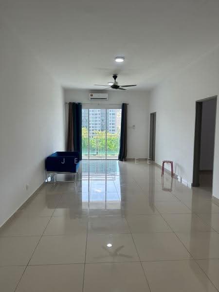 Kondominium untuk Dijual di Iris Residence - Jess Lee - Living Room - PropertyGuru.com.my