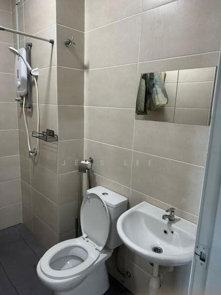 Kondominium untuk Dijual di Iris Residence - Jess Lee - Bathroom - PropertyGuru.com.my