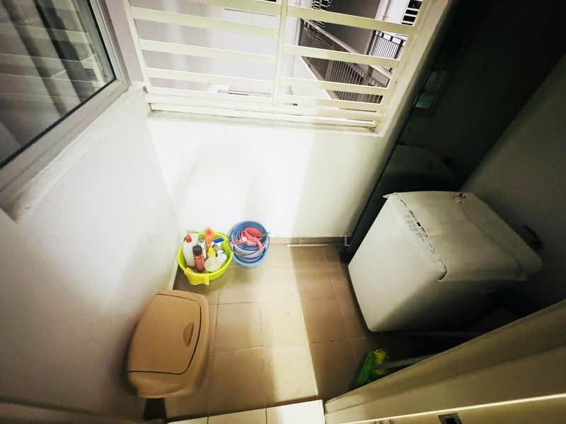 Pangsapuri untuk Disewa di Kalista Residence - Kah Hee Lim - Balcony - PropertyGuru.com.my