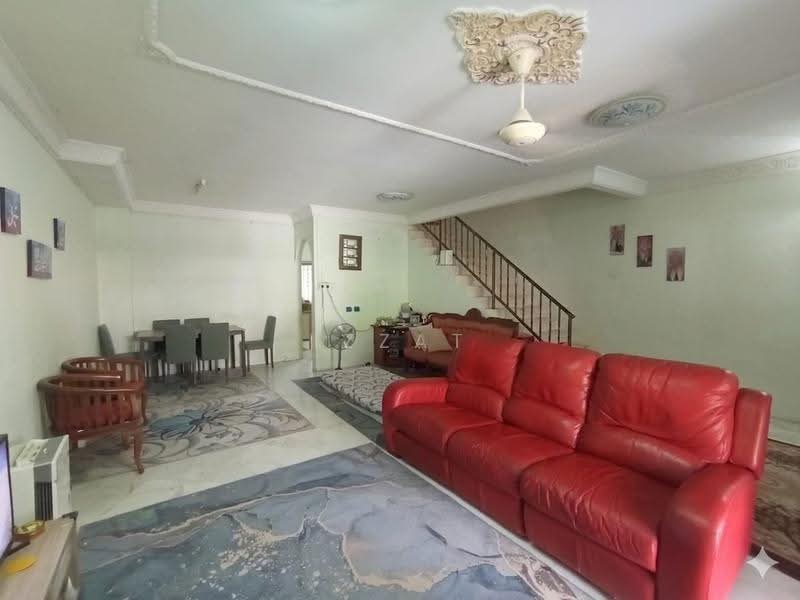 2-storey Terraced House for Sale in Bukit Ubi (Kuantan) - Izzat Azman - Living Room - PropertyGuru.com.my