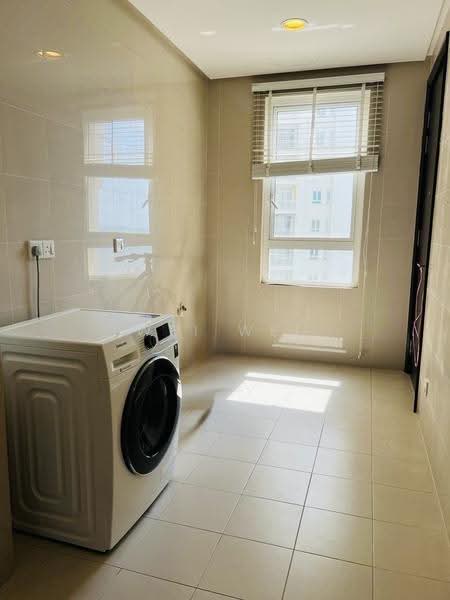 Condominium for Sale at Quayside Seafront Resort Condominiums - Wei Wei - 2nd entrance - PropertyGuru.com.my