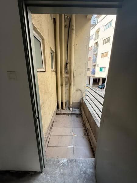 Shop / Office untuk Disewa di Setia Alam (Selangor) - Jack Khor Phor Jiing - Balcony - PropertyGuru.com.my