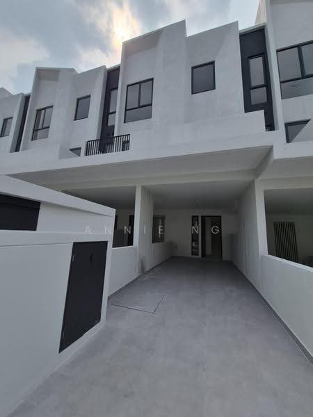 1.5-storey Terraced House for Rent in Petaling Jaya (Selangor) - Annie Ng - Exterior - PropertyGuru.com.my