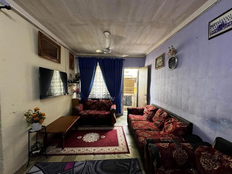 Pangsapuri untuk Dijual di Permata Apartment - Aswad . - Living Room - PropertyGuru.com.my