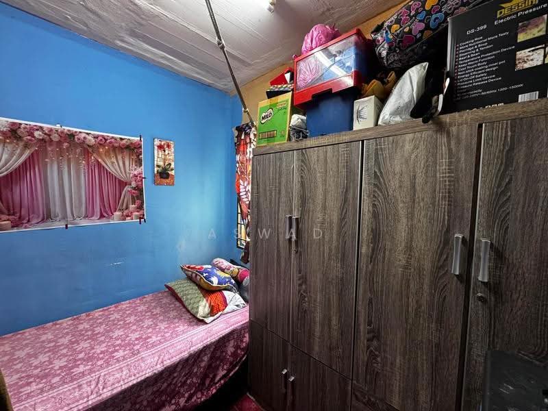 Pangsapuri untuk Dijual di Permata Apartment - Aswad . - Bedroom - PropertyGuru.com.my