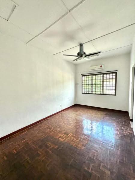 2-storey Terraced House for Sale in Bandar Putra Kulai (Kulai) - Shishi . - Interior - PropertyGuru.com.my