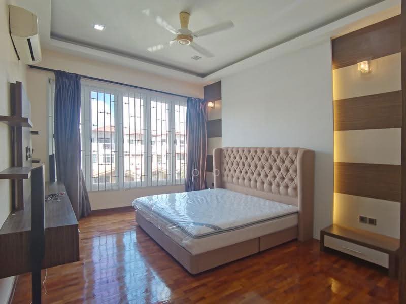 2.5-storey Terraced House for Rent in Taman Sutera Utama (Skudai) - Foo Jun Tao - Bedroom - PropertyGuru.com.my