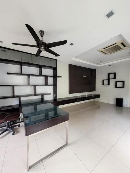 3-storey Terraced House for Rent in Bandar Bayan Bahru (Bayan Lepas) - Stephanie Lim - Study - PropertyGuru.com.my