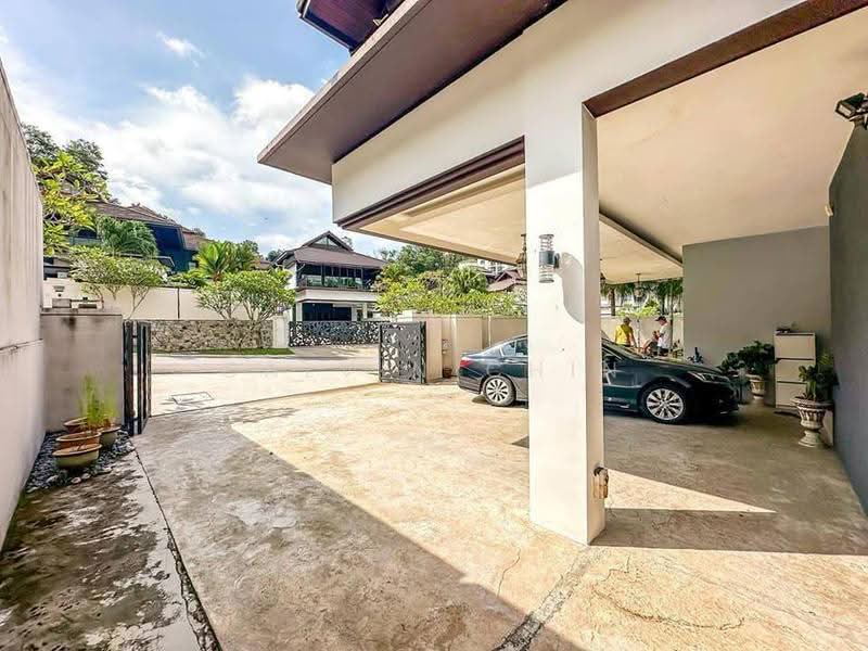 Bungalow House for Sale in Setia Hills (Ampang) - calvin Chin - Car Park - PropertyGuru.com.my