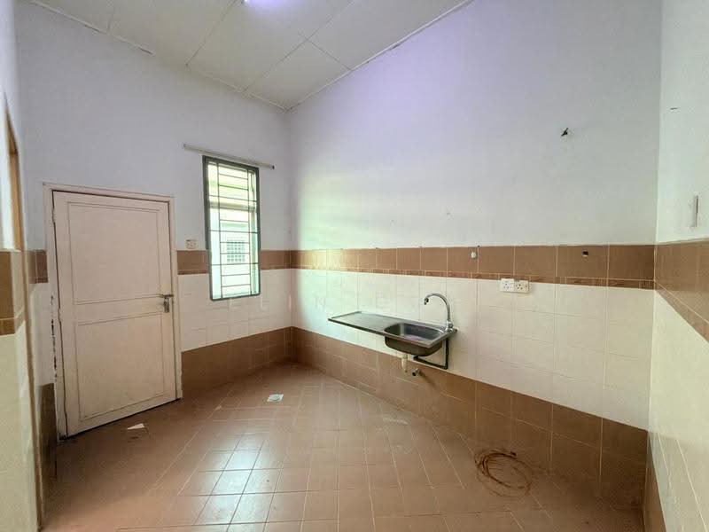 1-storey Terraced House for Sale in Taman Krubong Jaya (Krubong) - Elin Goh - Kitchen - PropertyGuru.com.my