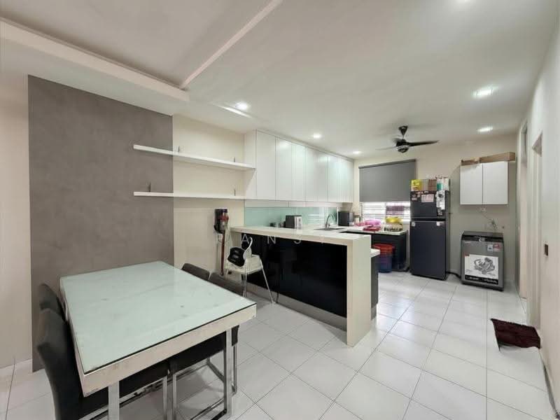2-storey Terraced House for Sale in Bukit Indah (Iskandar Puteri (Nusajaya)) - Pansy Teo - Kitchen - PropertyGuru.com.my