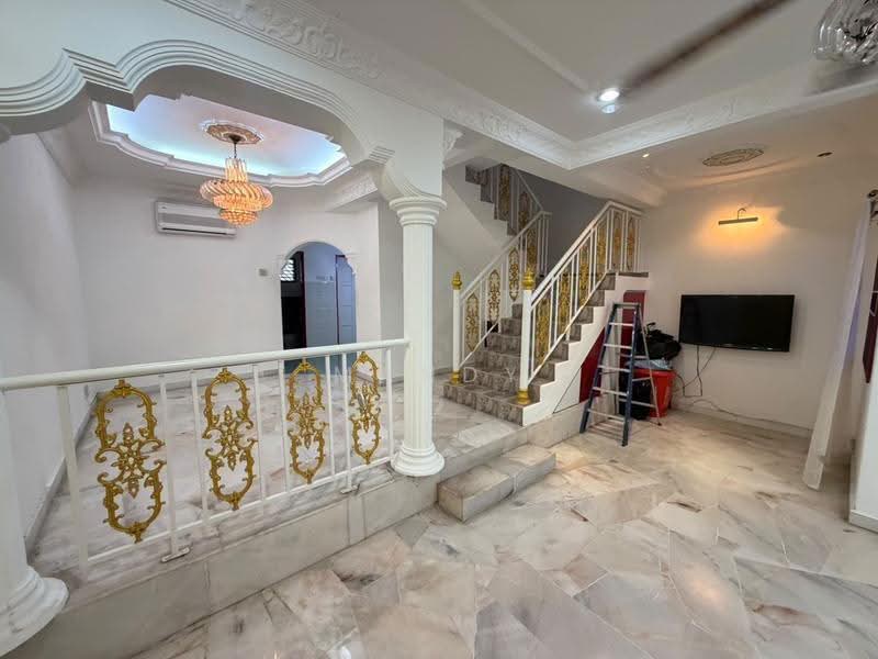 Terraced House for Sale in Bandar Country Homes (Rawang) - Mandy Cheow - Living Room - PropertyGuru.com.my
