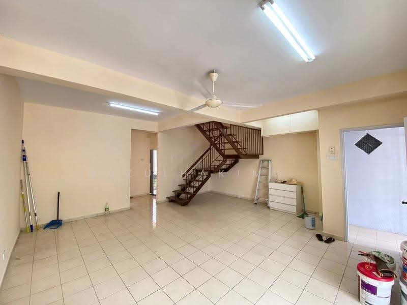 Rumah Teres 2-Tingkat untuk Dijual di Bandar Baru Bangi (Selangor) - NUZULHAKIMI . - Living Room - PropertyGuru.com.my
