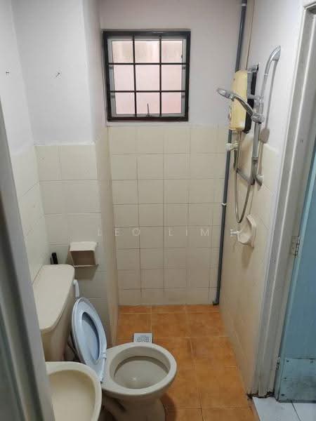 Kondominium untuk Dijual di Forest Green - Leo Lim - Bathroom - PropertyGuru.com.my