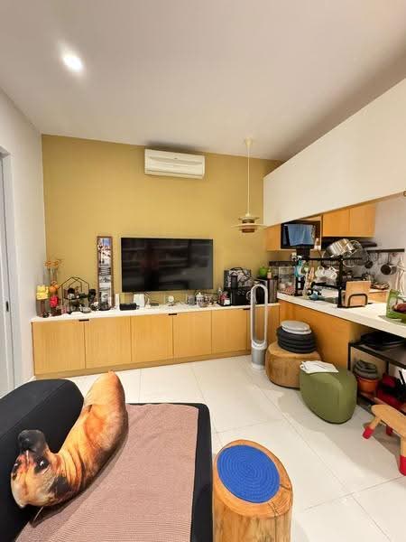 Kediaman Servis untuk Dijual di Pertama Residency - Olivia Ng - Living Room - PropertyGuru.com.my