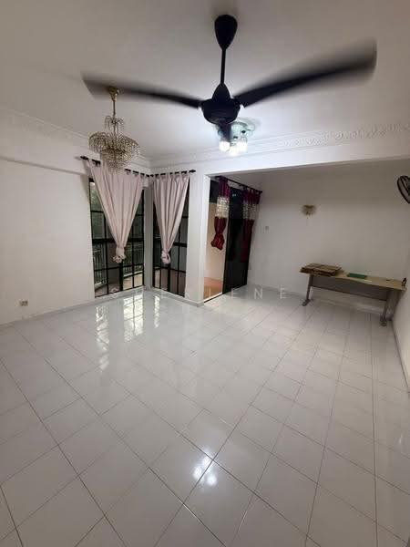 Pangsapuri untuk Disewa di Golf View - Sherlene Choo - Living Room - PropertyGuru.com.my