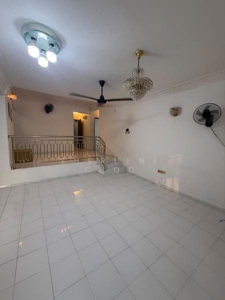 Pangsapuri untuk Disewa di Golf View - Sherlene Choo - Living Room - PropertyGuru.com.my