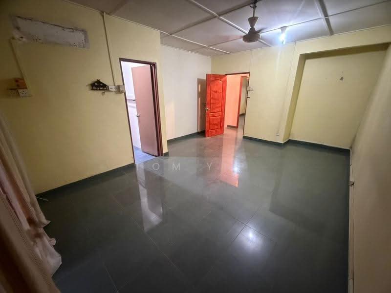Terraced House for Sale in Bandar Country Homes (Rawang) - Tom Yip - Interior - PropertyGuru.com.my