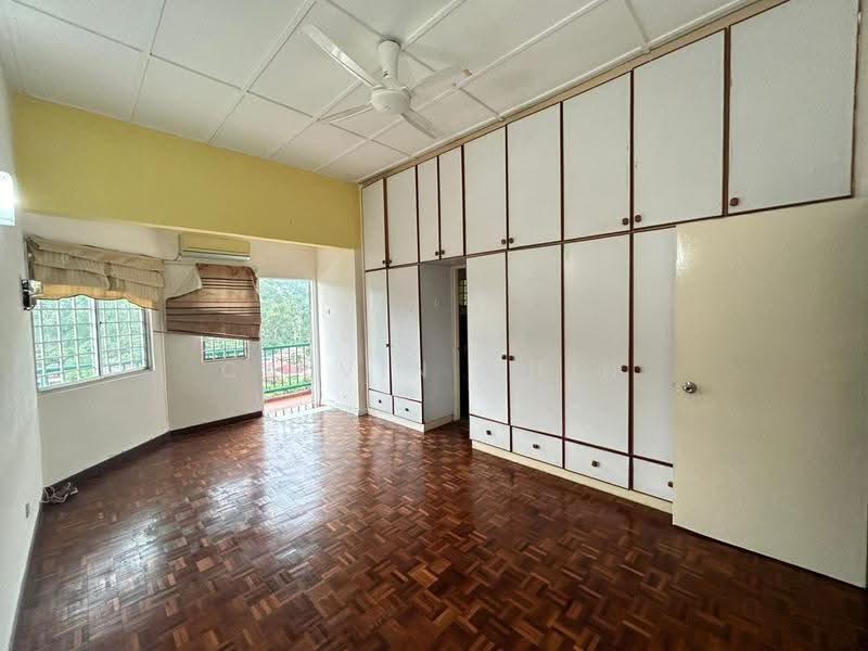 4-storey Terraced House for Sale in Wangsa Ukay (Ulu Kelang) - calvin Chin - Bedroom - PropertyGuru.com.my