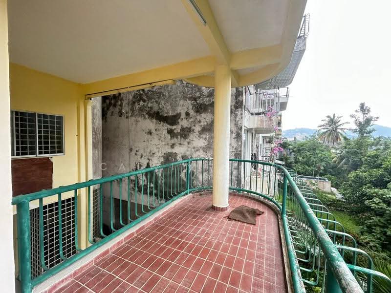 4-storey Terraced House for Sale in Wangsa Ukay (Ulu Kelang) - calvin Chin - Balcony - PropertyGuru.com.my