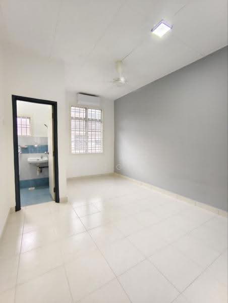 2-storey Terraced House for Rent in Taman Bestari Indah (Ulu Tiram) - Peggie Chua - Bathroom - PropertyGuru.com.my