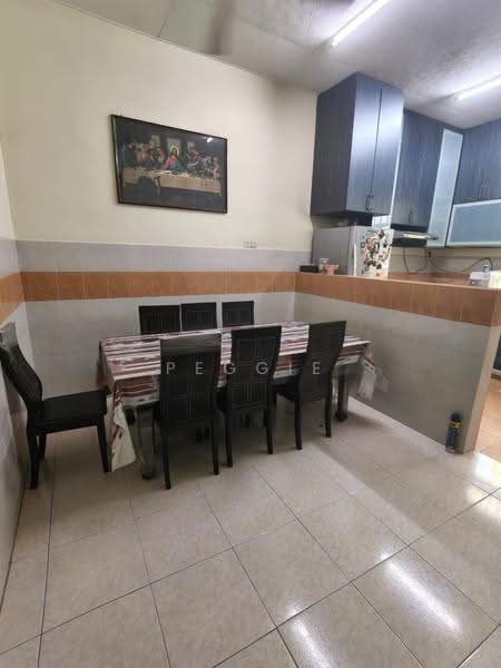 Rumah Teres 1-Tingkat untuk Disewa di Taman Bestari Indah (Ulu Tiram) - Peggie Chua - Dining Room - PropertyGuru.com.my